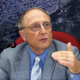 Photo of Thomas P. Bernstein